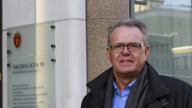 <b>FYLKESORDFØRER</b>: – Med hans modell så kan det godt hende han har rett, sier Jon Aasen om at professor Jørn Rattsø mener Stad skipstunnel er et prosjekt som er lite samfunnsnyttig.