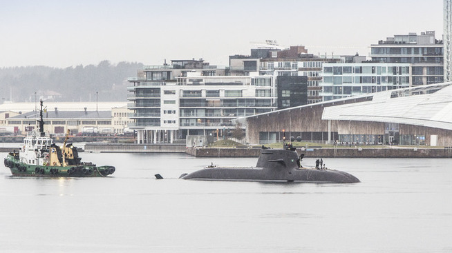 <p><b>PÅ NORGESTUR:</b> Norge skal kjøpe fire avanserte dieselelektriske ubåter fra ThyssenKrupp. Norge kjøper en modifisert versjon av ubåttypen 212. Her er den avbildet i Oslo-fjorden.</p>