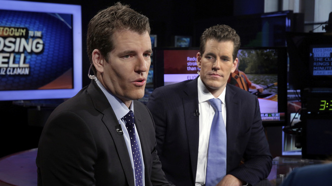 <p><b>VILLE SELGE BITCOIN-SPEKULASJON:</b> Brødrene Tyler (venstre) og Cameron Winklevoss sto bak én av ETF-ene som hadde søkt om godkjenning i USA.</p>