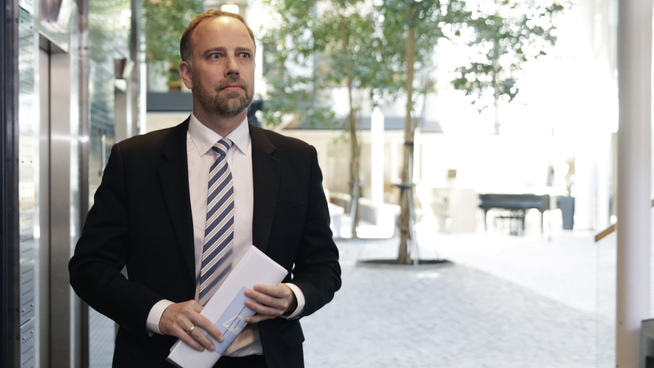 <p><b>– KAN GI LAVERE SALGSPRIS:</b> Både skikkelig godvær og dårlig vær kan få betydning for boligsalget, sier direktør Christian Dreyer i Eiendom Norge.</p>