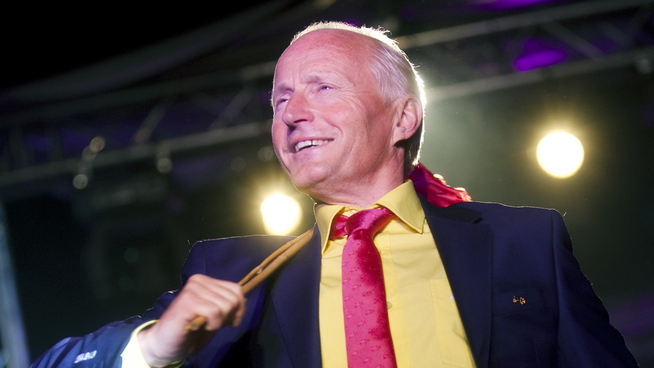 <p>MODELL: Her er Christian Ringnes på catwalken under Moods of Norway-visningen på Kongsgården på Bygdøy i Oslo i 2008.</p>