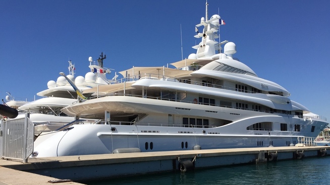 <p><b>MILLIARDGLIS</b>: Nettstedet SuperyachtFan anslår verdien av «Valerie» til å ligge på 150 millioner dollar - altså mer enn 1,2 milliarder norske kroner.</p>