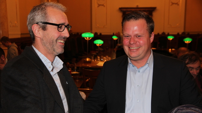<p><b>SIKRET SEIER ETTER TRE ÅR LANG KAMP:</b> Leder i Bedriftsforbundet, Olaf Thommessen (t.v.), gratulerte medlemsbedriften Holship og sjef Michael Ranners med seieren i Høyesterett fredag.</p>