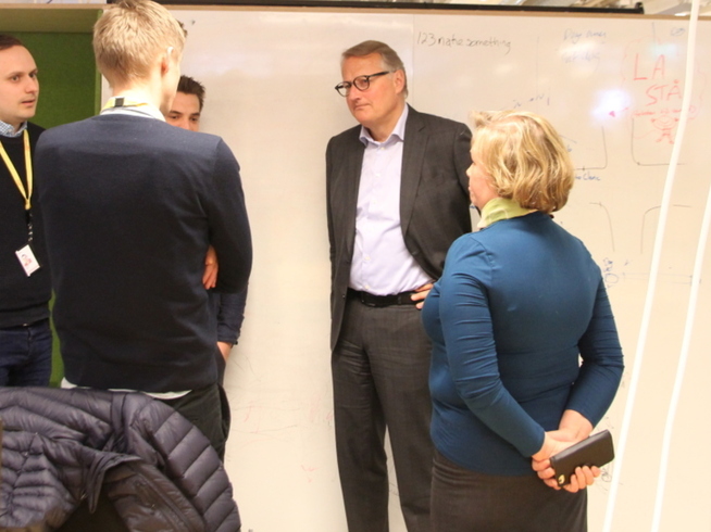 Sammen med StartupLab er DNB i gang med den andre runden av et gründerprogram som skal støtte utviklingen av oppstartsbedrifter. Her med gründerne i Brevio (t.v.), en webbasert plattform for håndtering av administrative prosesser i revisjonsbransjen.
