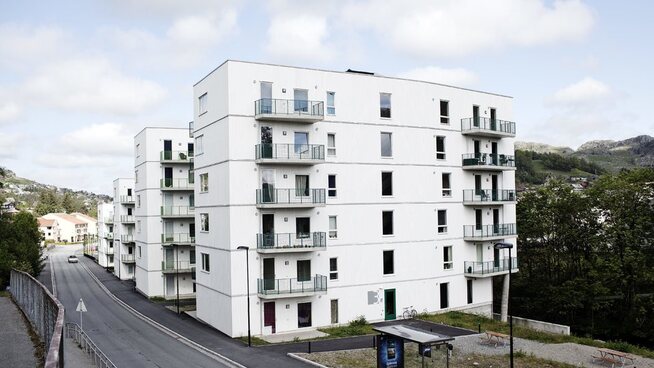 <p><b>LAVERE VEKSTTAKT:</b> Boligprisene falt med 0,2 prosent i februar. Boligprisene vokser fremdeles på årsbasis, men vekstakten er stadig lavere.</p>