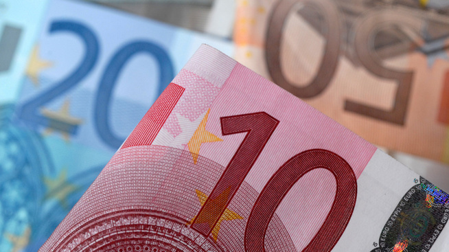 <p><b>EUROENE FLYR:</b> Norske forbrukslånsbanker har funnet et marked for produktene sine i Finland</p>