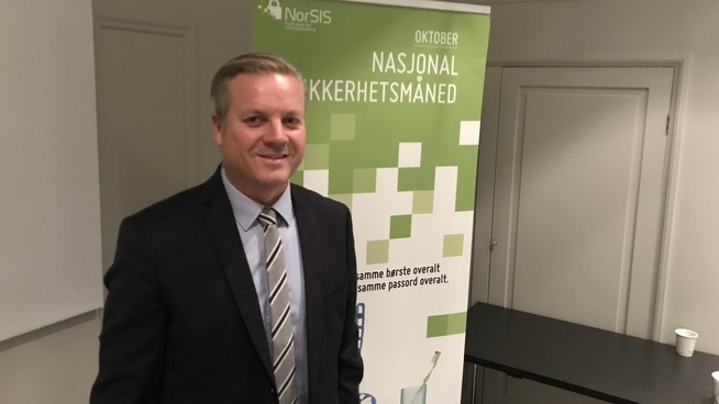 <p>RAPPORT-SJEF: Seniorrådgiver Bjarte Malmedal ved Norsk senter for Informasjonssikring (NorSIS).</p>