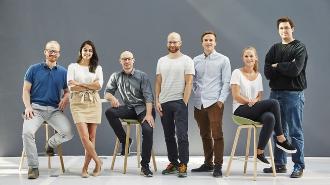 <p><b>HJERNENE BAK:</b> Fra venstre: Anders Sandnes, Sheri Shamlou, Bjarne Grimstad, gründer og daglig leder Vidar Gunnerud, Vidar Uglane, Stine Ursin-Holm og Inge Sandstad Skrondal.</p>