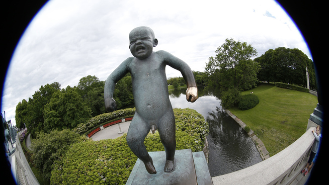 <p><b>MULIG SLEKTSKAP:</b> Mange turister strømmer til Oslo og Vigelandsparken for å se Monolitten, Sinnataggen og de andre skulpturene.</p>