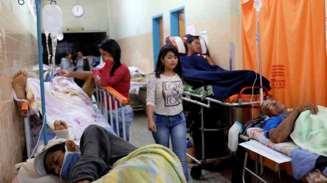 <p>KRISE: Det offentlige helsevesenet er under sterkt press, og det mangler både medisiner og utstyr til pasienter. Bildet er fra universitetssykehuset i byen Merida I Venezuela 17. juni. Det private helsevesenet er på lang nær like utfordret.</p>