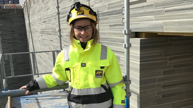 <p><b>BYTTET BRANSJE:</b> Ingeniør Hedda Kløvig (31) gikk fra oljebransjen til byggebransjen.</p>