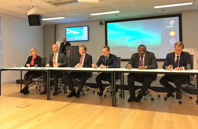 <p><b>NYE PARTNERE:</b> Statoil signerer avtale med Total og Shell om samarbeid om CO2-lagring.</p>