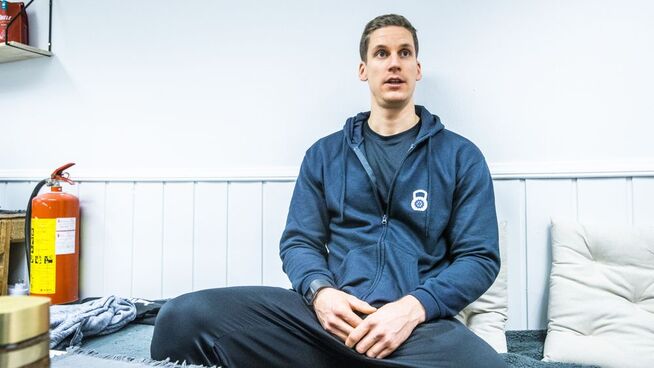 <p class="_1uxMy mv0Zq" data-test-tag="image:caption"><b>BETALER IKKE:</b> Ettersom lånene er fryst mens politiet etterforsker saken, har Mathias ingen utgifter på det gjenstående beløpet på 700 000. Bilen gjerningsmannen fikk tatt ut, ble funnet og Mathias fritatt for ansvar.</p>
