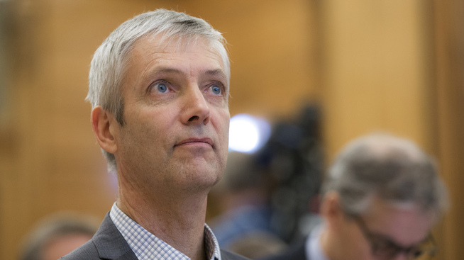 <p>KRITISK: Steinar Holden mener at forbruksbankene i større grad bør tape penger når kunder misligholder gjeld.</p>
