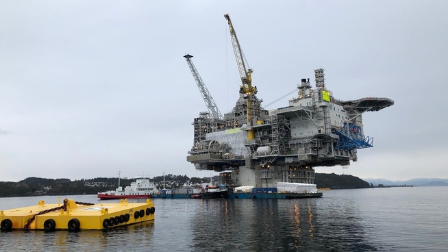 Aasta Hansteen-plattformen i Digernessundet ved Stord