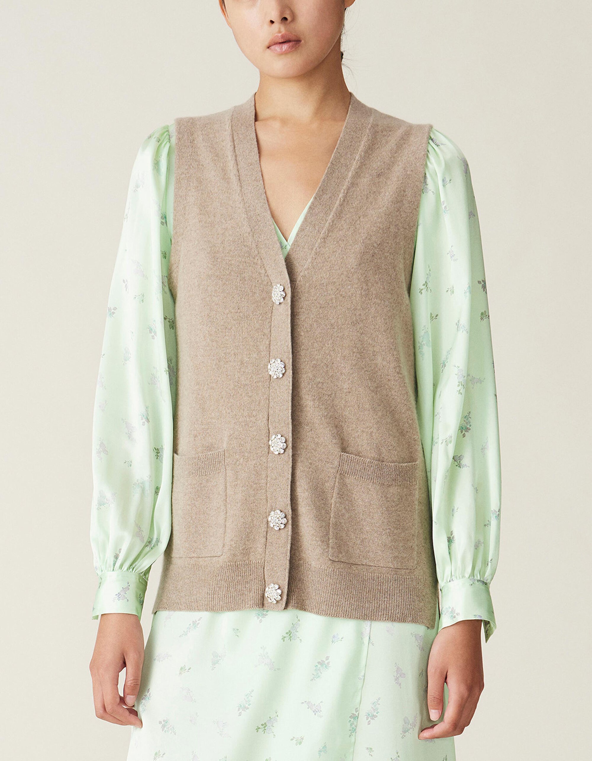 Vest1
