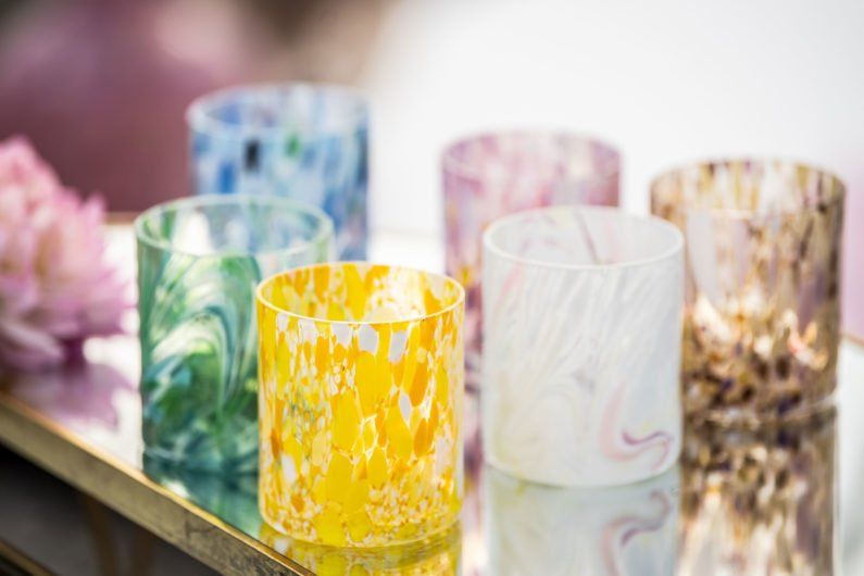 Spesielle fargerike glass 
