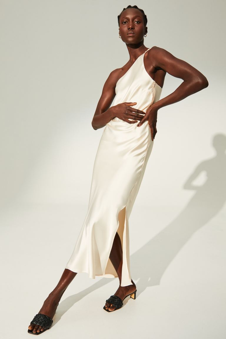 One shoulder slip in-kjole