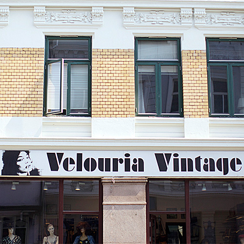 Velouria vintage