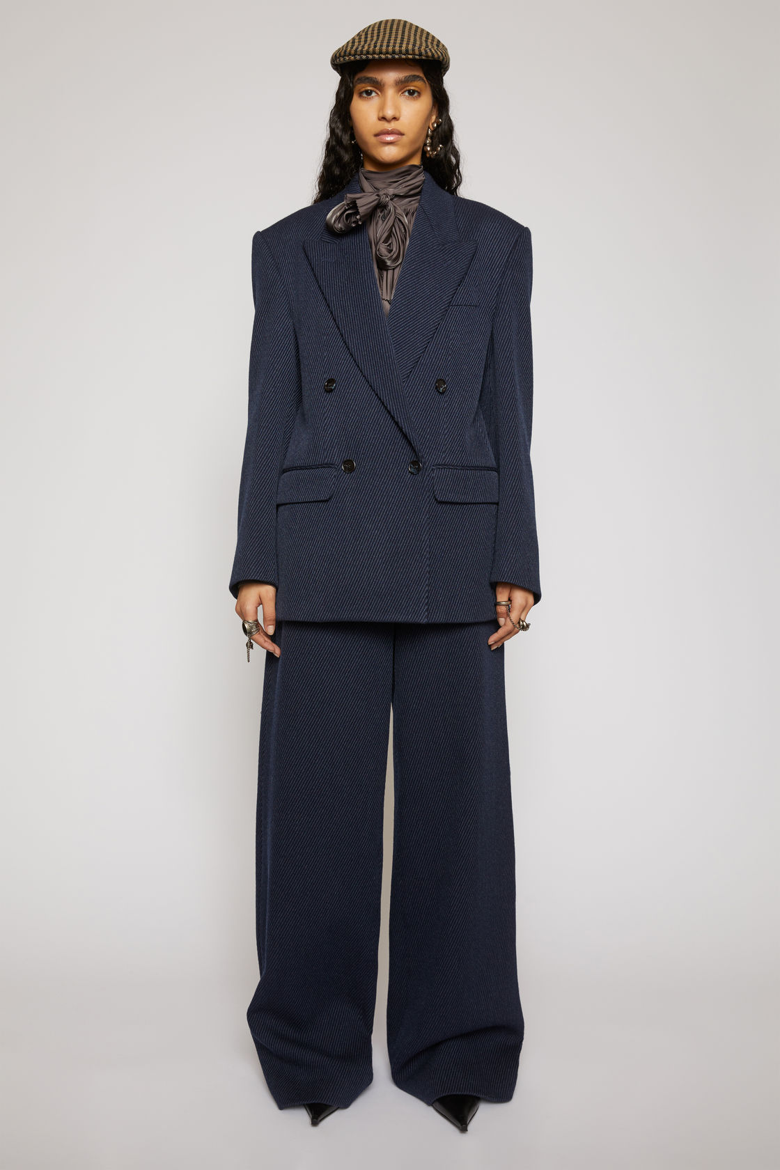 suit11