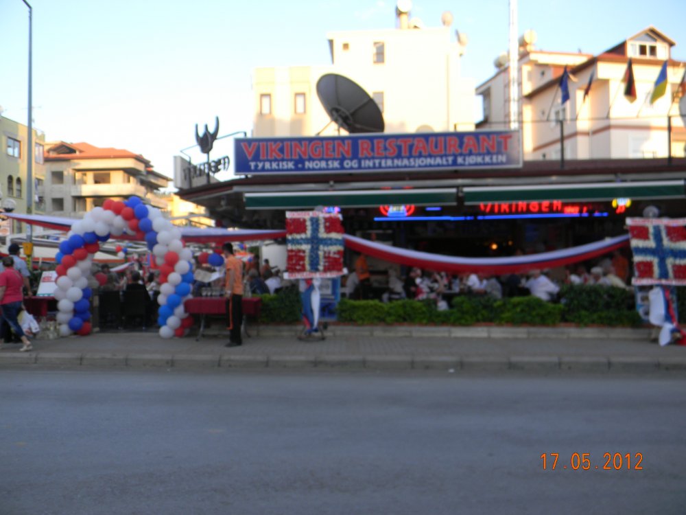 !7. Mai feiring ved Vikingen restaurant i Alanya Tyrkia ...