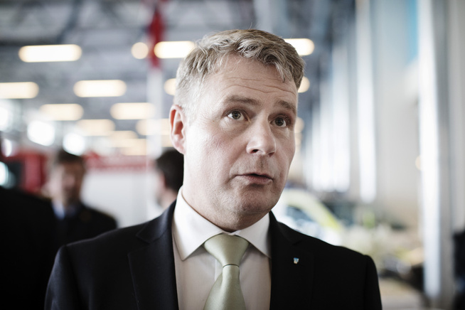 <p>MÅ SVARE: Tirsdag åpnet justisminister Per-Willy Amundsen (Frp) den nye samlokaliserte nødsentralen i Bodø. Denne høsten har han måttet svare på mange spørsmål om «Nærpolitireformen».</p>