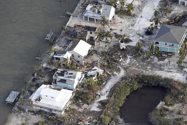 <p>RUINER: Det er et stort opprydningsarbeid som innbyggerne i Florida Keys står overfor. </p>