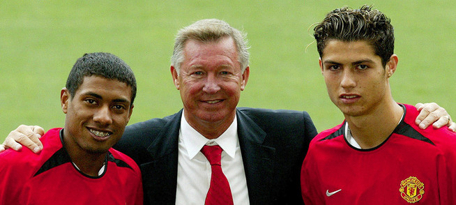 <p>STARTEN: Alex Ferguson med to nysigneringer sommeren 2003: Brasilianske Kleberson og Cristiano Ronaldo. Kleberson, nå 37, ble verdensmester i 2002, men fikk bare 20 kamper for United og har hatt en rotete karriere; sist i Fort Lauderdale. Foto: REUTERS</p>