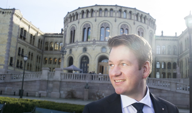 <p>FIKSET LÆRERKRONER: Anders Tyvand er fortsatt stolt av KrF-initiativet om skaffe flere hundre millioner kroner til nye lærere, hovedsakelig for elever fra 1. til 4. klasse.</p>