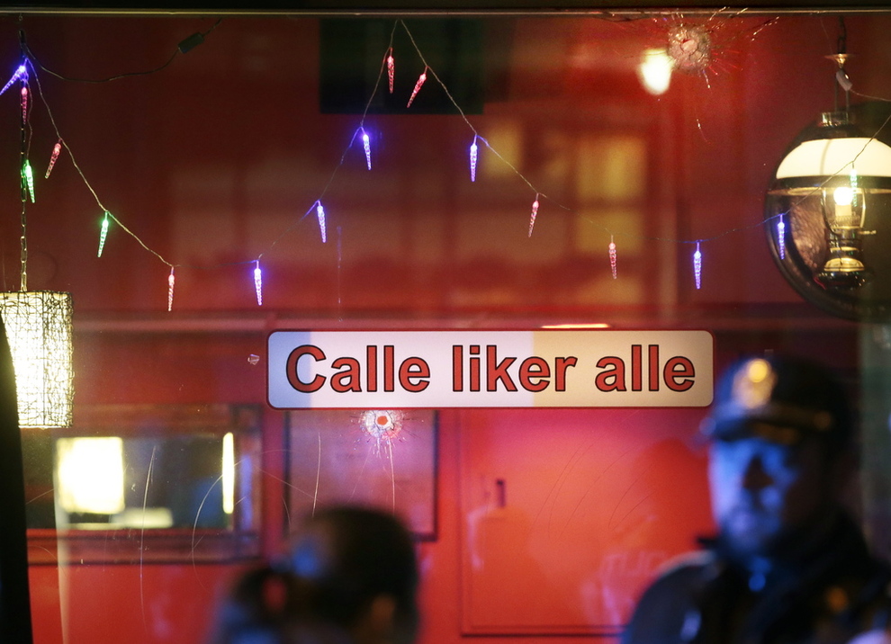<p>VIL DEKKE OVER: Politiet mener at en av de siktede etter skytingen mot utestedet Calles mat og vinhus i Oslo, ville påvirke vitner.</p>