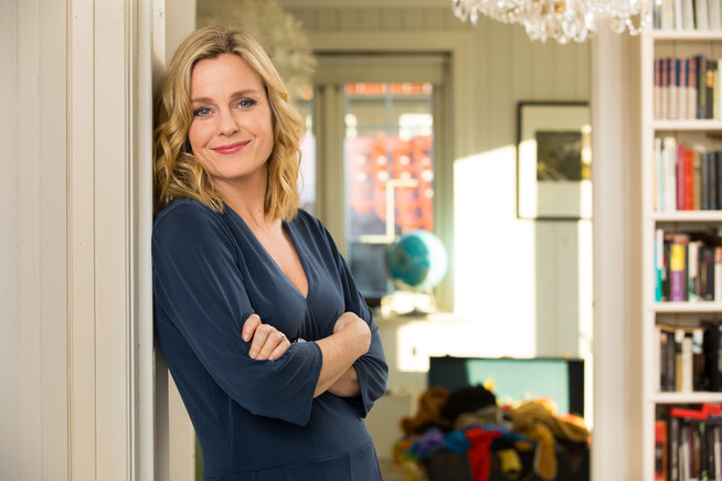 <p>TV-YNDLING: Solveig Kloppen, slik TV-seerne oftest opplever henne, blid og inviterende.</p>