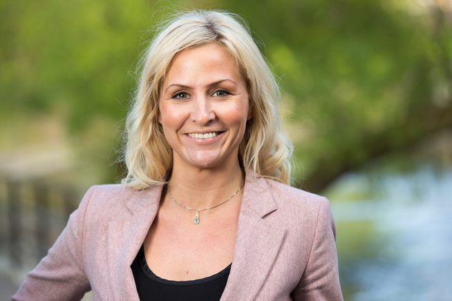 <p>UNSURE: Cathrine Fossum, presenter  on Good Morning Norway, believes it is well å  know the specific measures the channel will make  up for å come into port with  sparetiltakene.</p>