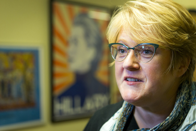 <p>TALER FOR FLERE: Venstre-leder Trine Skei Grande (V) sier de lave ankomstene taler for flere kvoteflyktninger.</p>