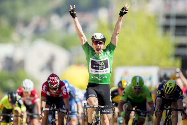 <p>JAAAA! Edvald Boasson Hagen beit tenna sammen og vant avslutningsetappen av Tour of Norway etter velt 12 kilometer før mål. Han vant også rittet sammenlagt.</p>