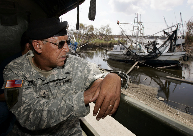 <p>GENERAL: Russel Honore avbildet i New Orleans-området etter at orkanen «Katrina» herjet der i 2005.</p>