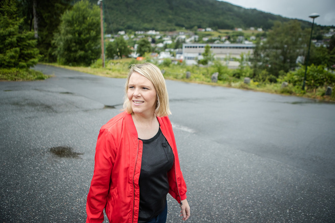 <p>UT MOT KRF: Innvandrings- og integreringsminister Sylvi Listhaug (Frp) sier hun er mer opptatt av å hjelpe flest mulig ved å gi mest til nærområdene.</p>