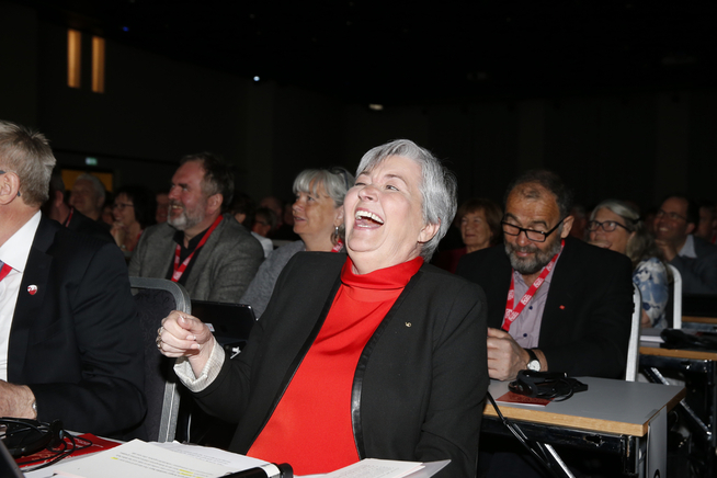 <p>LO: LO-leder Gerd Kristiansen har sine siste dager som leder i LO. Hun både skjelte og smelte – og lo godt – under første dag av LO-kongressen. Hun går av for aldersgrensen under valgene på torsdag.</p>
