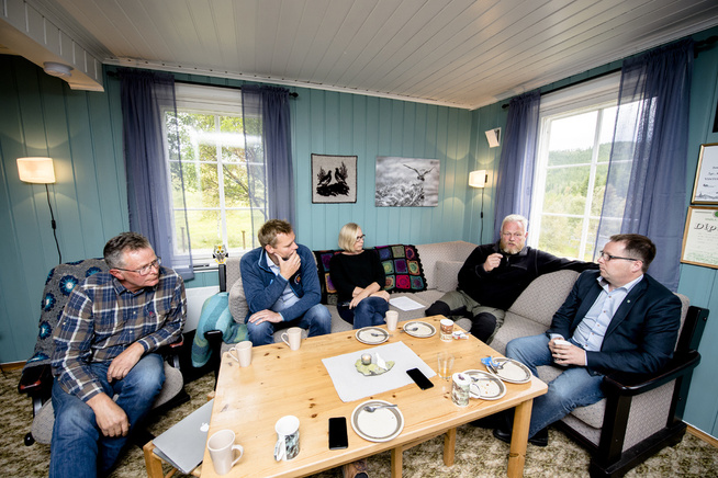 <p>NORDTRØNDERSK SAMLING: Sp fosser frem på meningsmålingene i Nord-Trøndelag. Skulle VGs måling slå til, kommer Marit Arnstad (i midten) inn sammen med 2.kandidat og Steinkjærordfører Bjørn Arild Gram.</p>