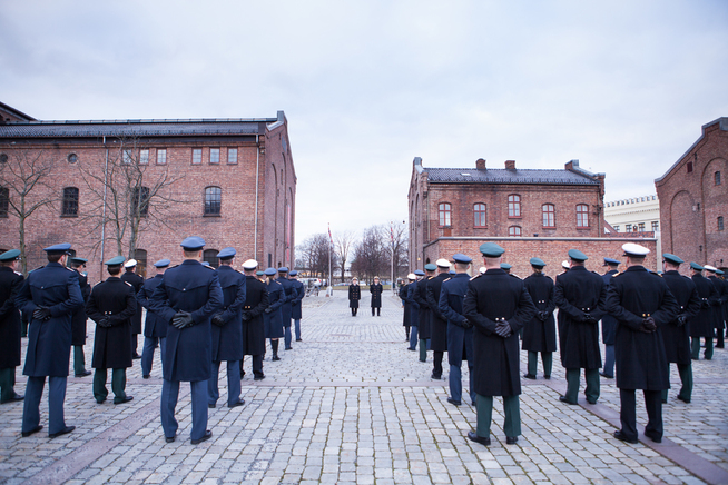 <p>FÆRRE STABSOFFISERER: Langtidsplanen legger opp til å kutte i stabs- og støttefunksjoner i Forsvaret.</p>