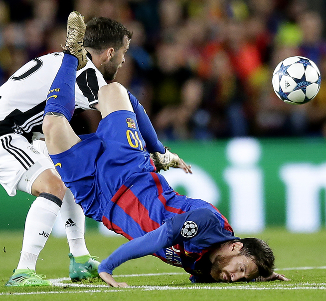 <p>PÅ TRYNET: Barcelona og Lionel Messi møtte veggen i dobbelkampene mot Juventus.</p>
