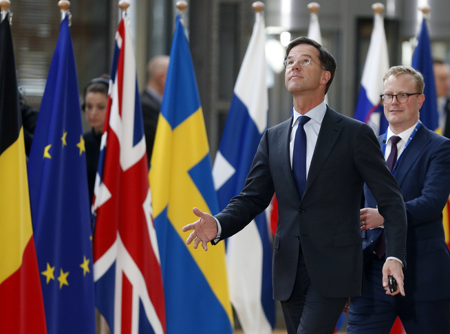 <p>VIL BEVARE: Statsminister Mark Rutte vil holde på Nederlands medlemskap i EU, og ønsker å fortsette i regjering. Han trues av Geert Wilders`Frihetsparti. FOTO: REUTERS</p>