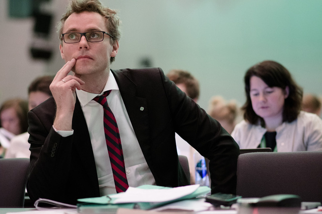 <p>GJENVALGT: Ola Borten Moe på Senterpartiets landsmøte lørdag ettermiddag, hvor han ble gjenvalgt som nestleder.</p>