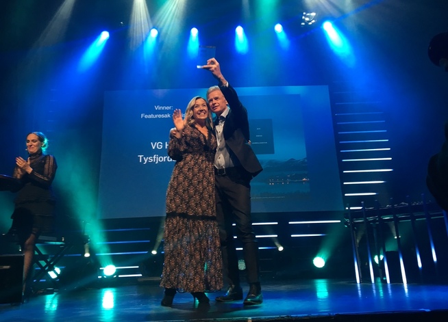 <p>FEATURE: Jane Throndsen og Svein Kjølberg i VG Helg tar imot prisen for Årets featuresak for Tysfjordsaken.</p>