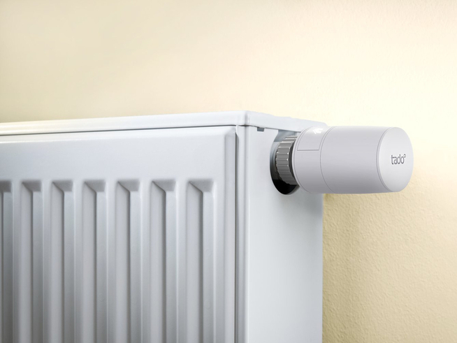<p>SMART VARME: Tado Smart Radiator Termostat Starter Kit. Foto: PRODUSENTEN</p>