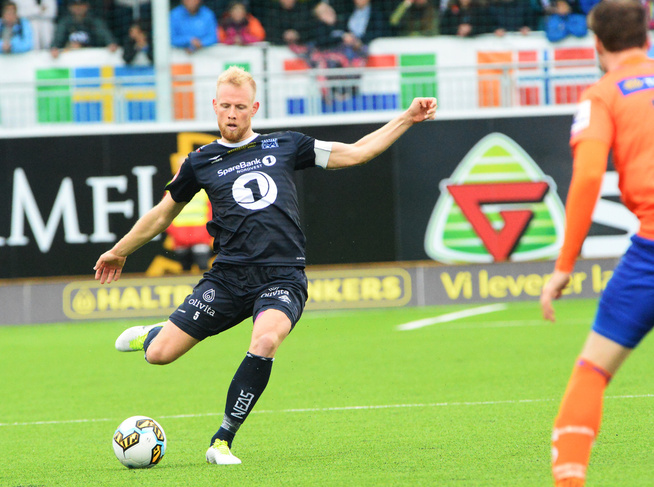 KAPTEIN: Det var en langpasning fra Dan Peter Ulvestad som forårsaket tabben som førte til Kristiansunds 1-1-scoring.