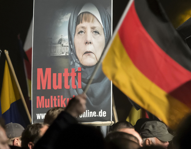 <p>ANTI: Det innvandringsfiendtlige partiet AfD har vunnet stor oppslutning i Tyskland de siste årene. Her fra en demonstrasjon de arrangerte i Erfurt 2015.</p>