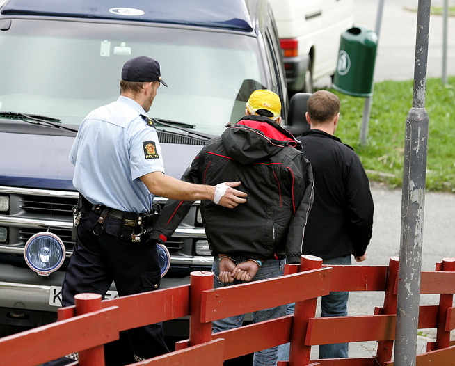 <p>NEMESIS: Here føres a of Rasool-brødrene away by the police in connection with the campaign in 2007.</p>