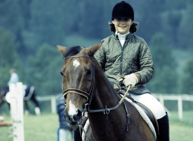 <p>EARLY ONÅ HORSEBACK: Princess  Märtha Louise has been with the horse since  she was åtte år. This picture is from  1984.</p>