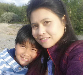  & lt; p & gt; KILLED: Petchngam Songngam (12)  and Pimsiri Songngam (37) was shot of her  Norwegian husband in Kirkenes. & lt; / p & gt; 
