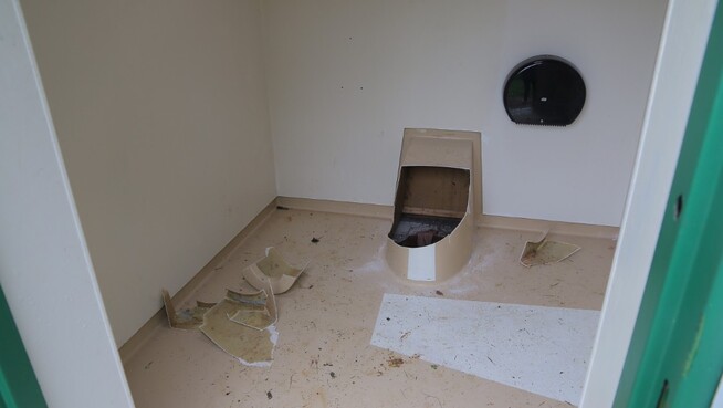 <p>DEMOLISHED: This is what the public toilet looks like after the rescue.</p>